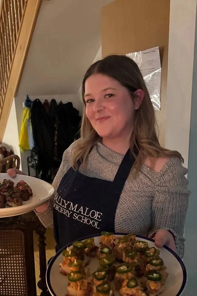 Image alt description