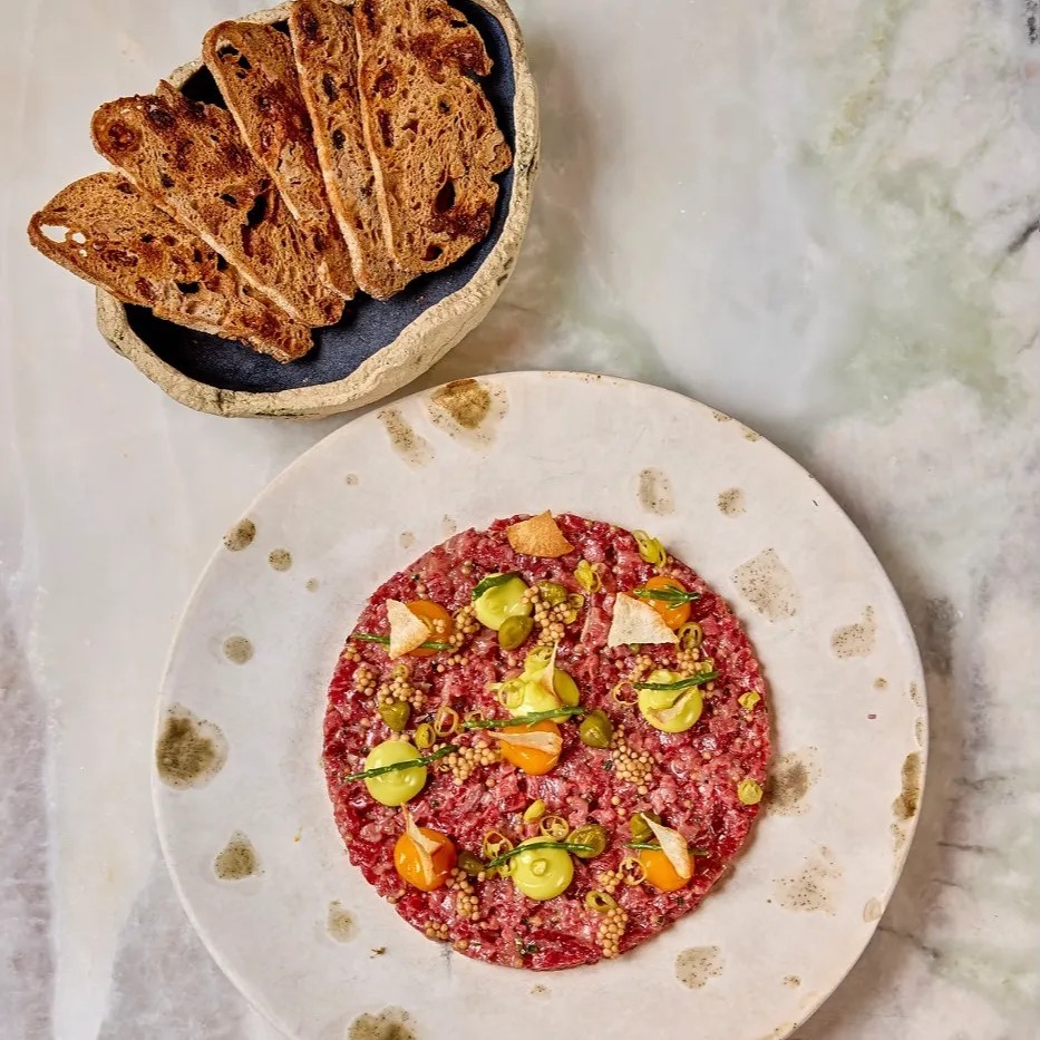 Image alt description