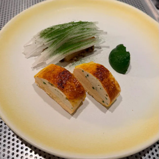 Image alt description