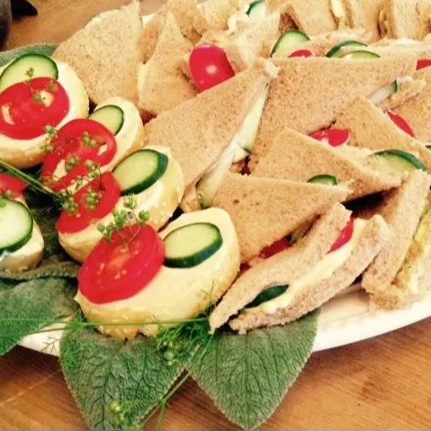 Image alt description