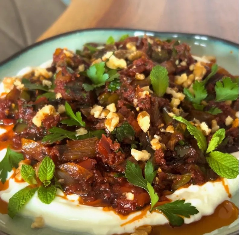 Image alt description