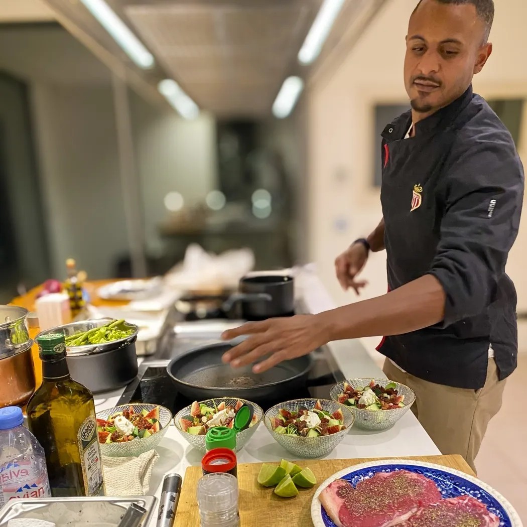 Image alt description