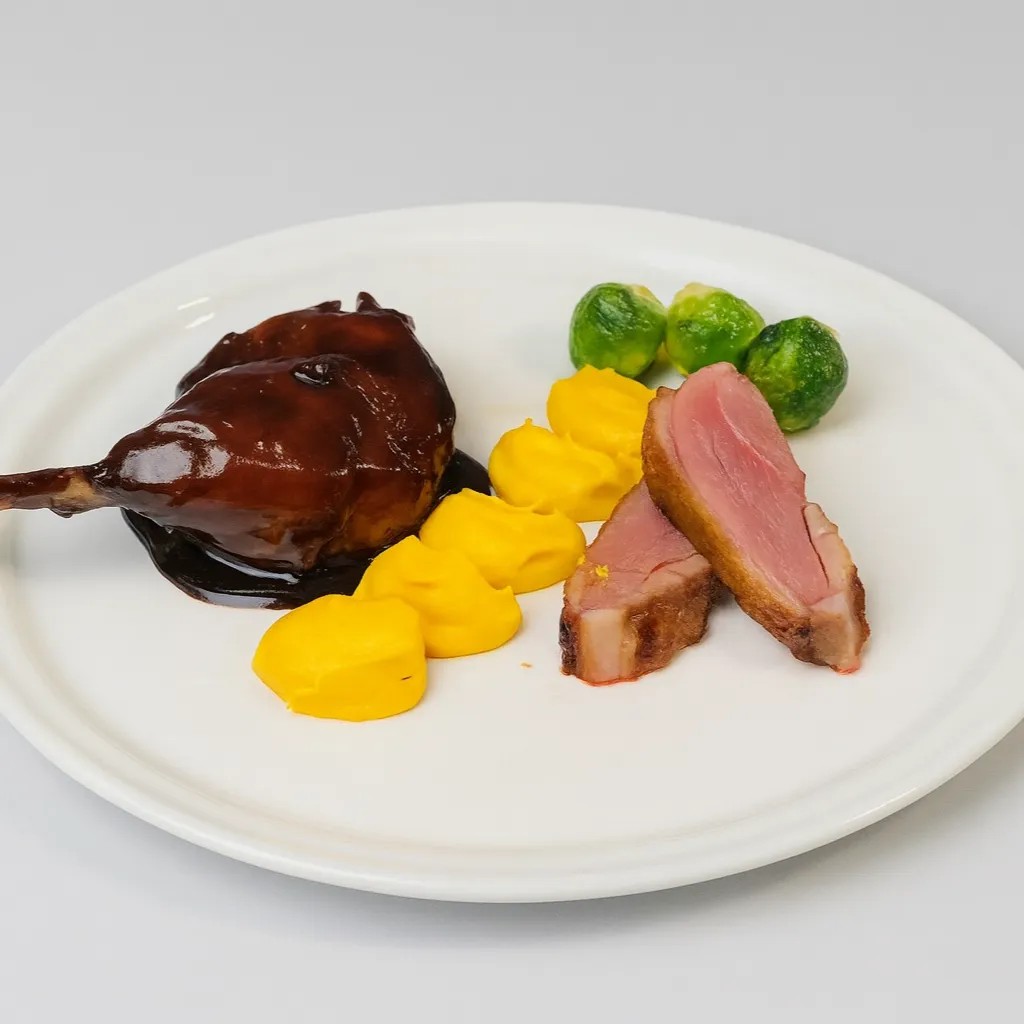 Image alt description