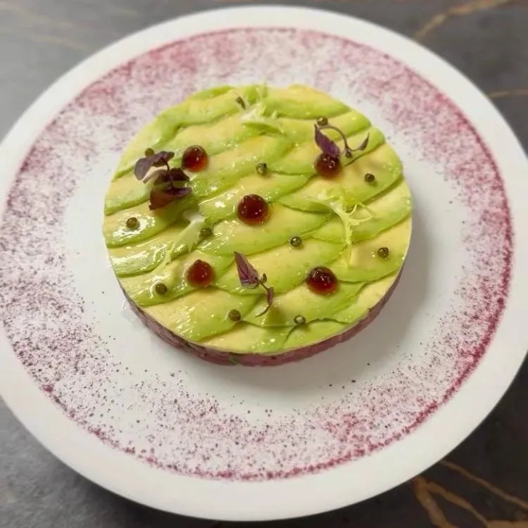 Image alt description