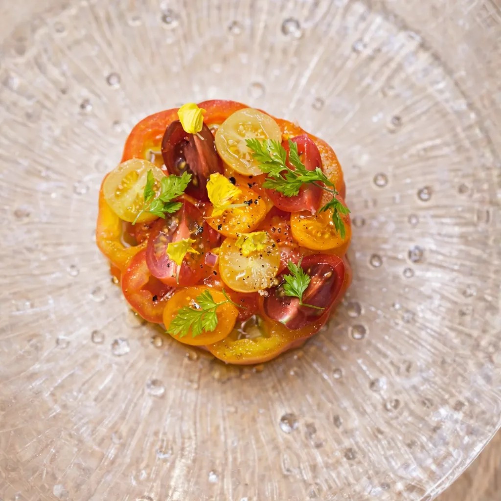 Image alt description