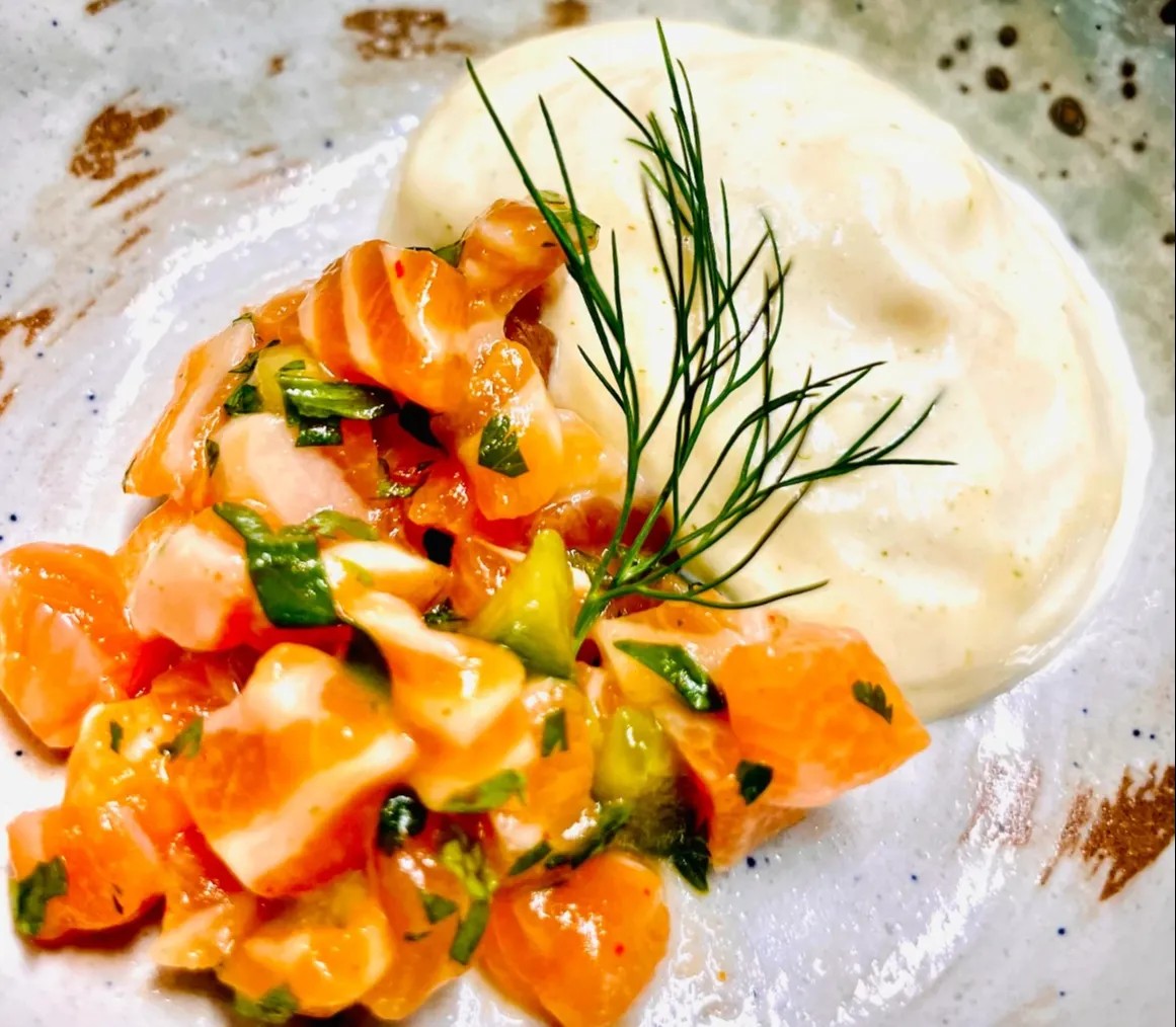 Image alt description