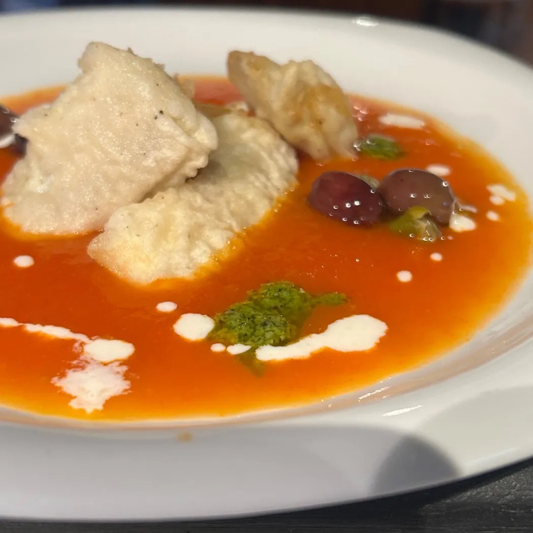 Image alt description