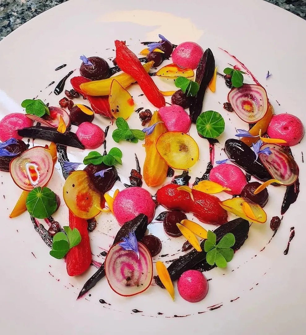 Image alt description