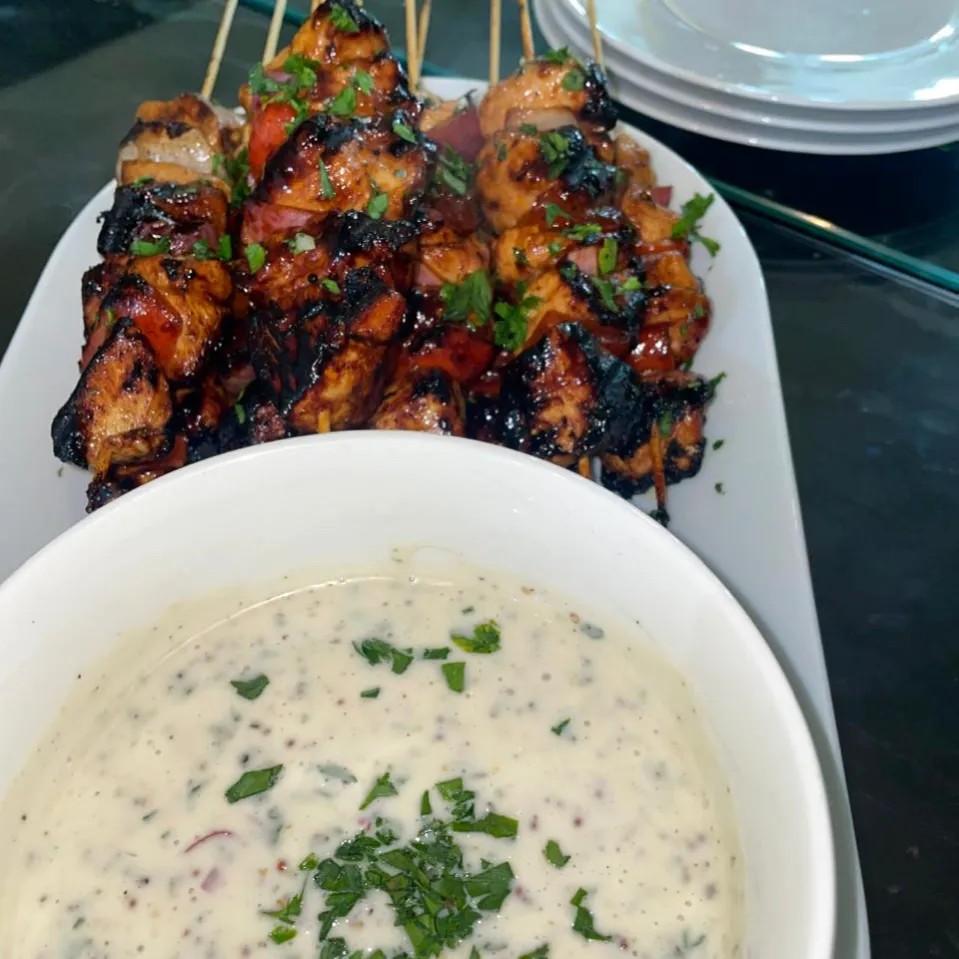 Image alt description