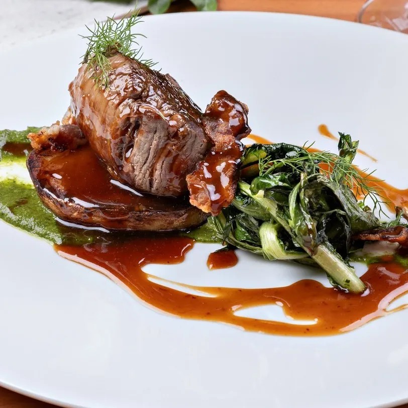 Image alt description