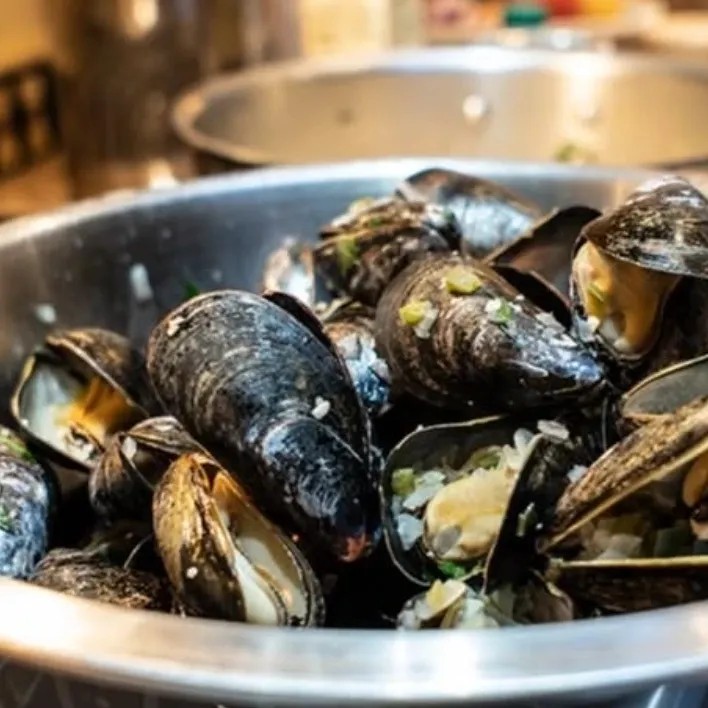 Image alt description