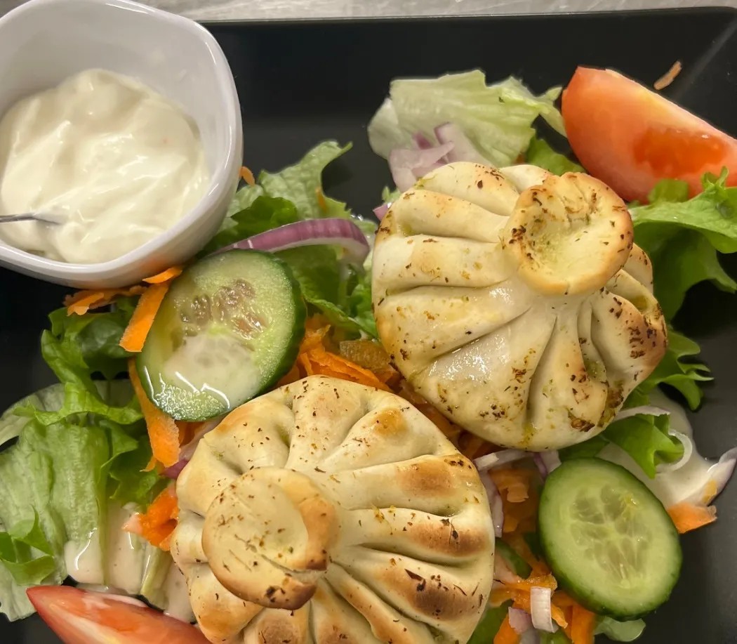 Image alt description