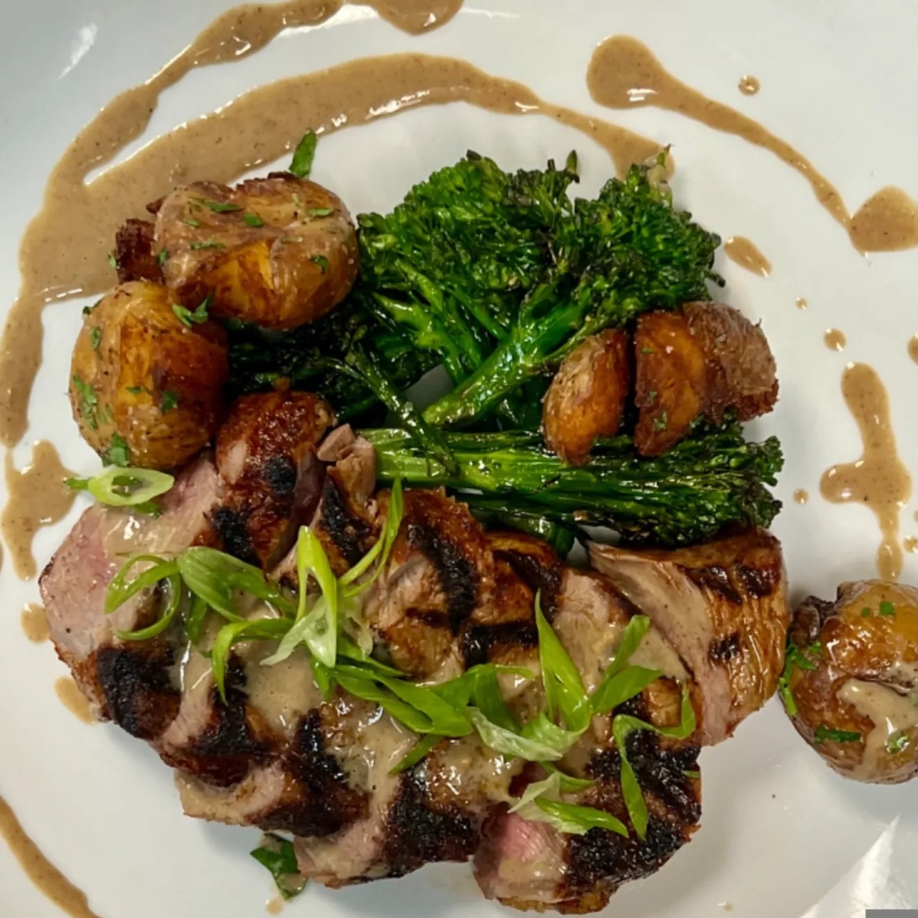 Image alt description