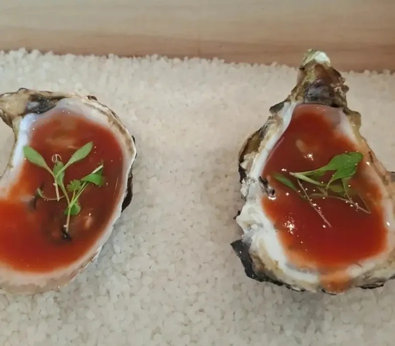 Image alt description