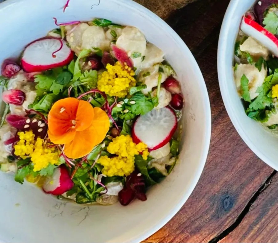 Image alt description