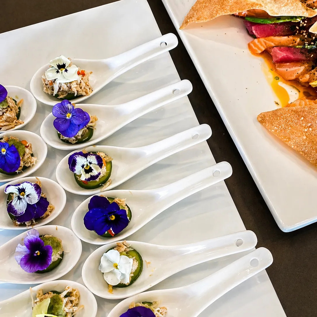 Image alt description