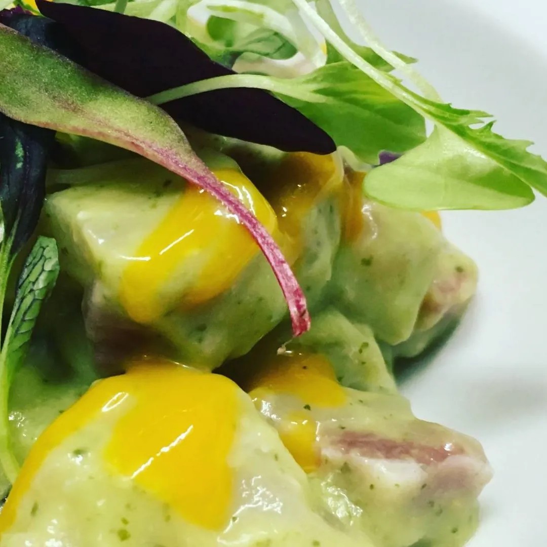 Image alt description