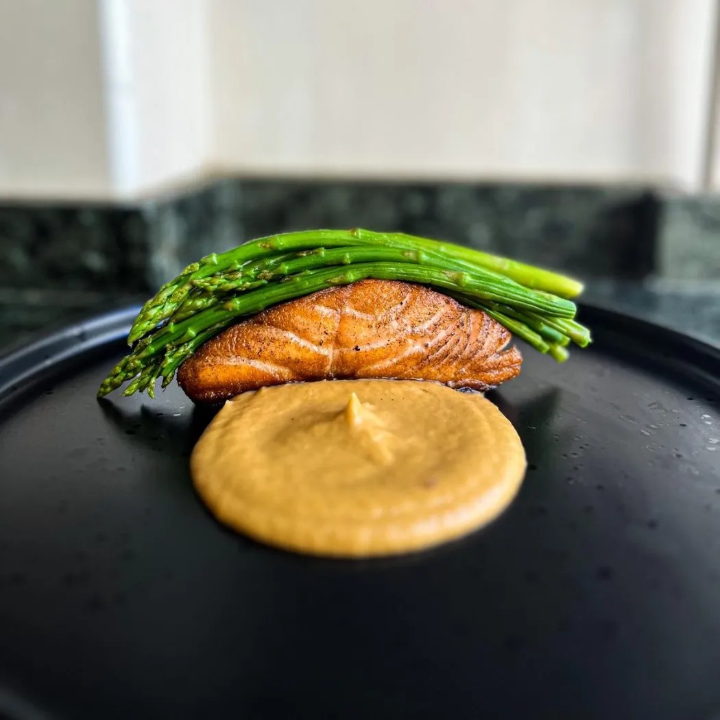 Image alt description