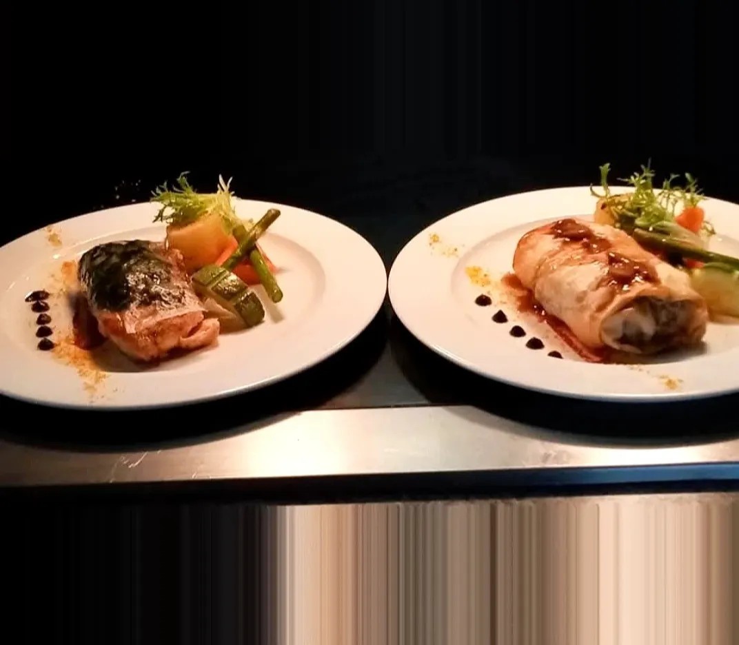 Image alt description