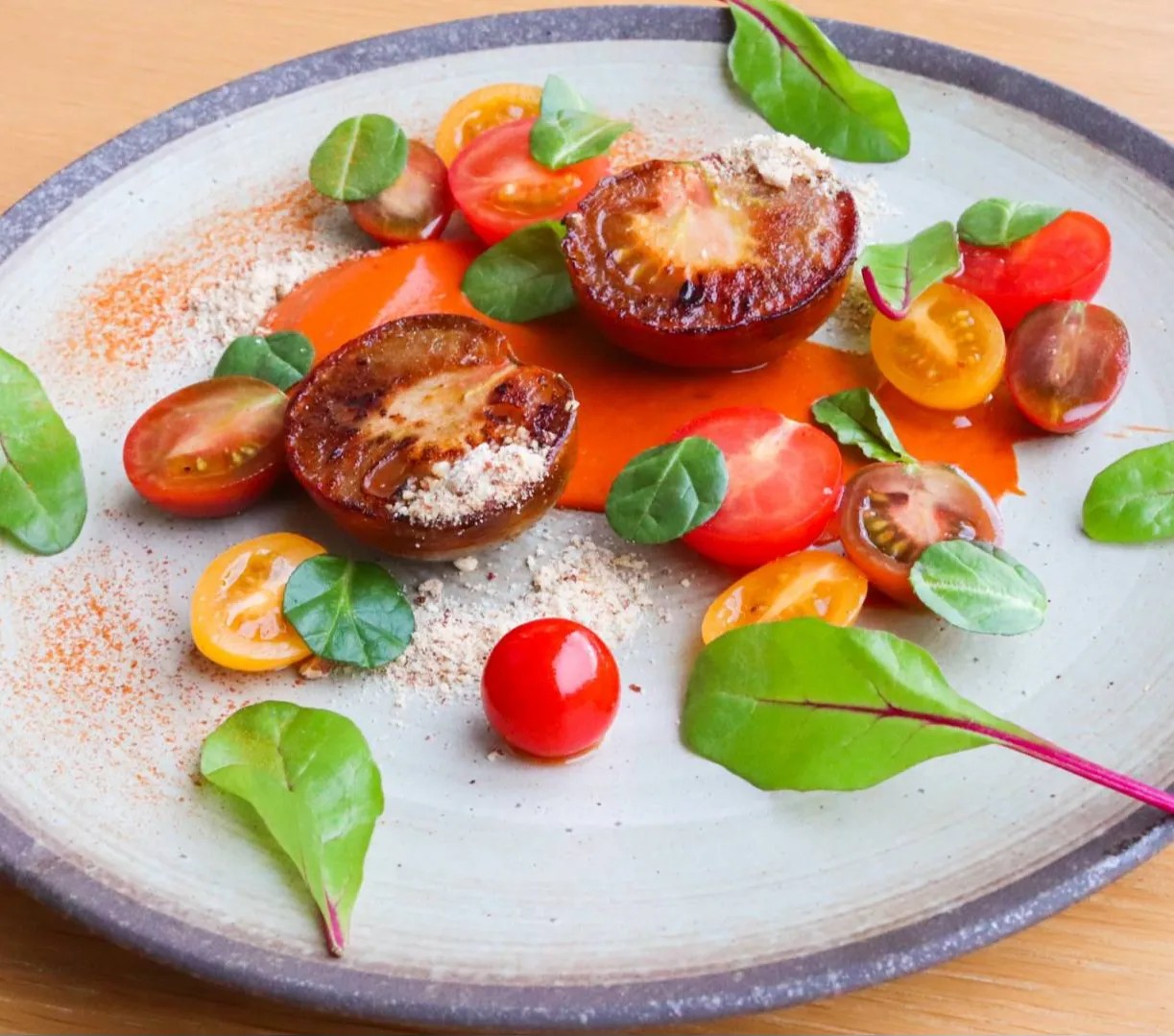 Image alt description