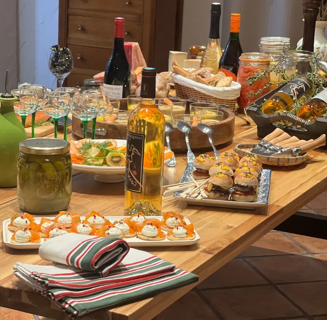 Image alt description