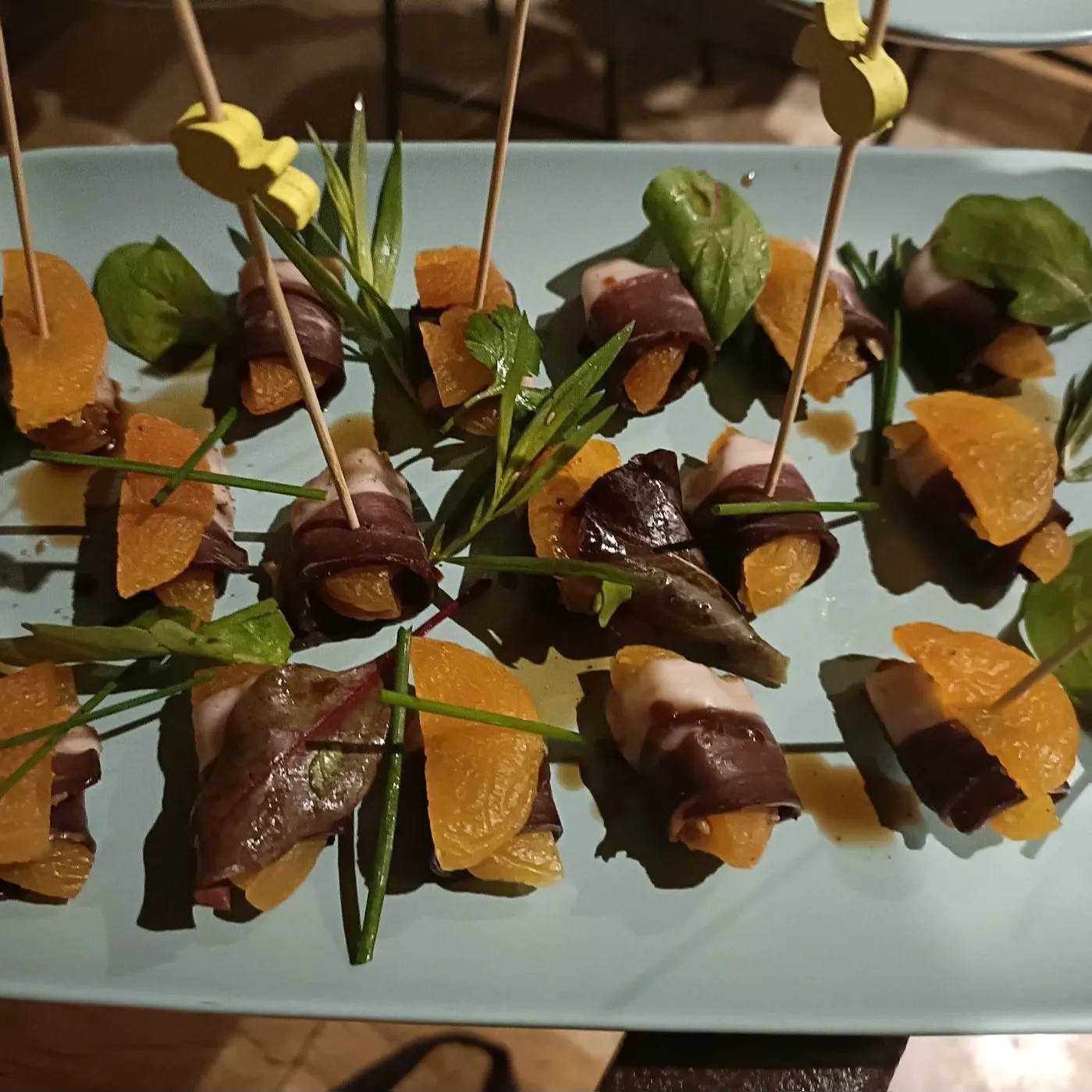 Image alt description