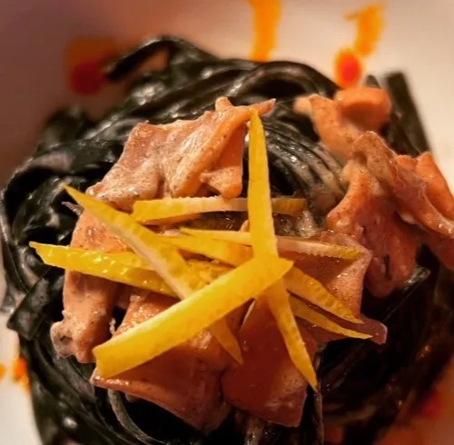 Image alt description