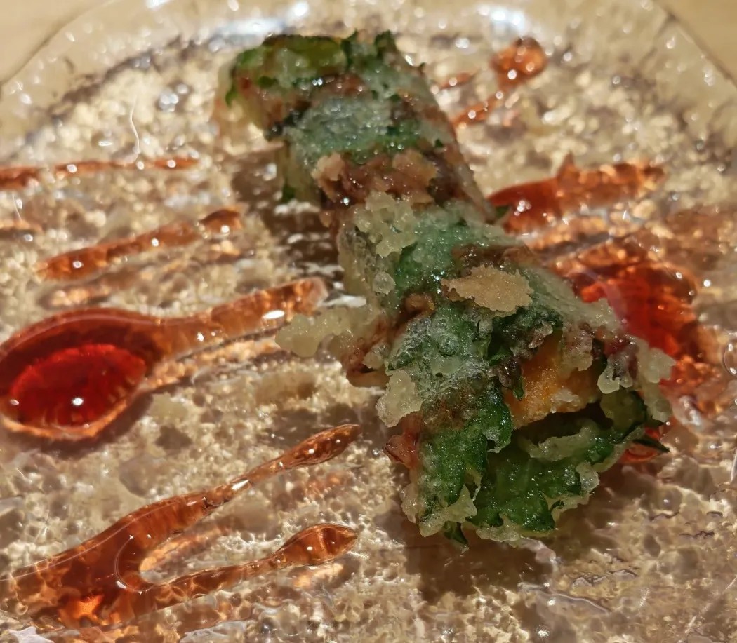 Image alt description