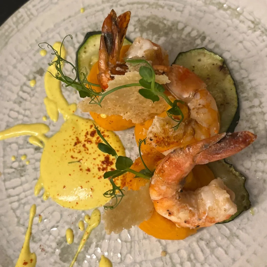 Image alt description