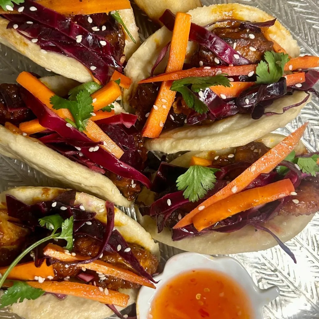 Image alt description