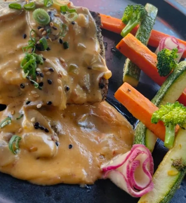 Image alt description