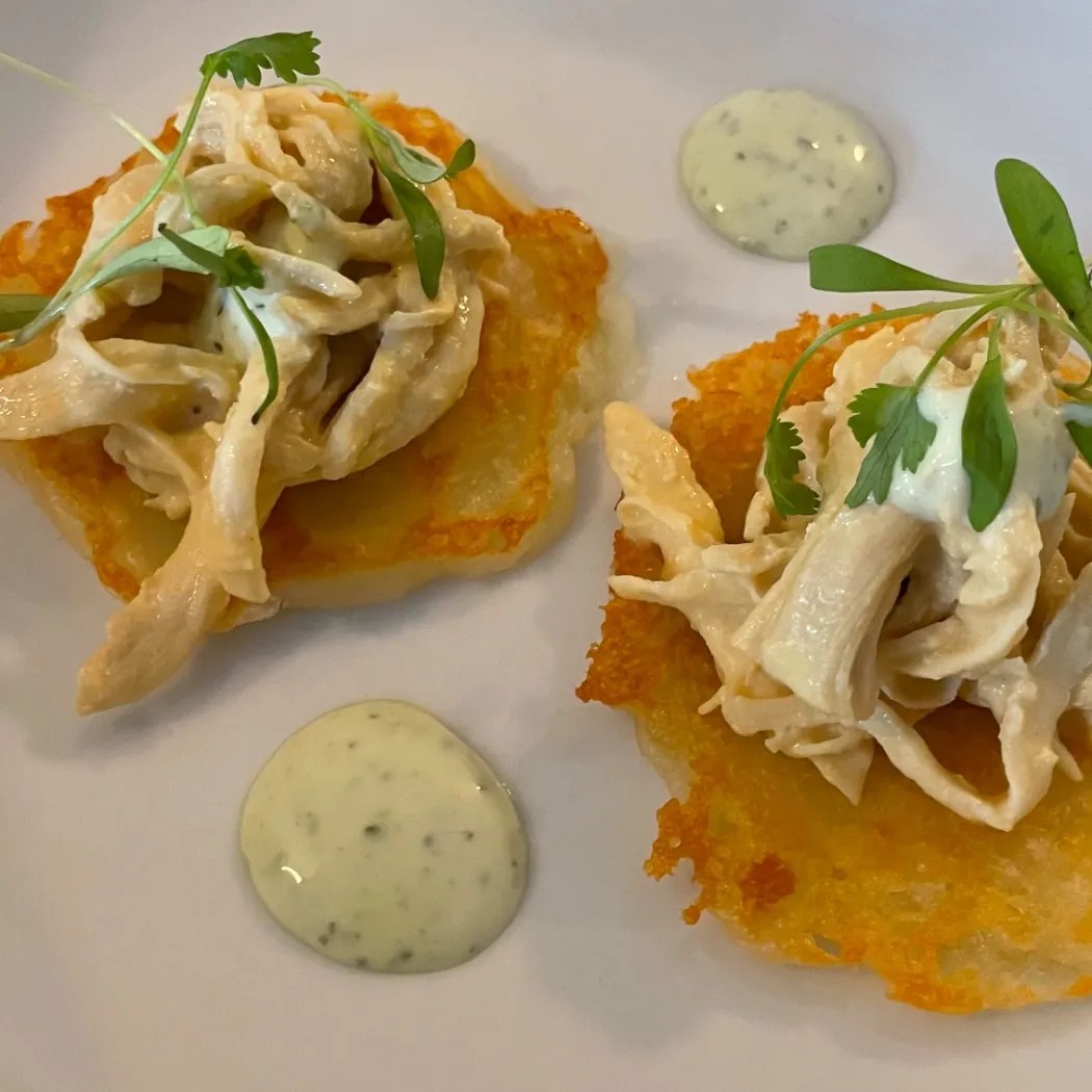 Image alt description