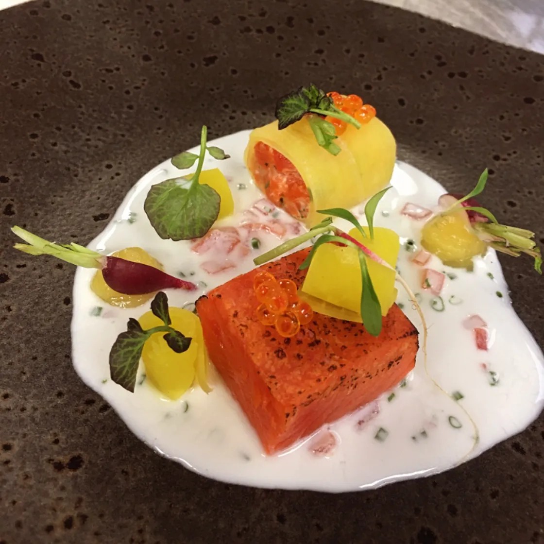 Image alt description