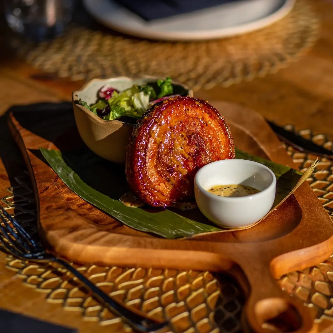 Image alt description