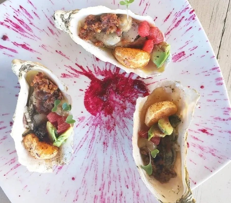 Image alt description