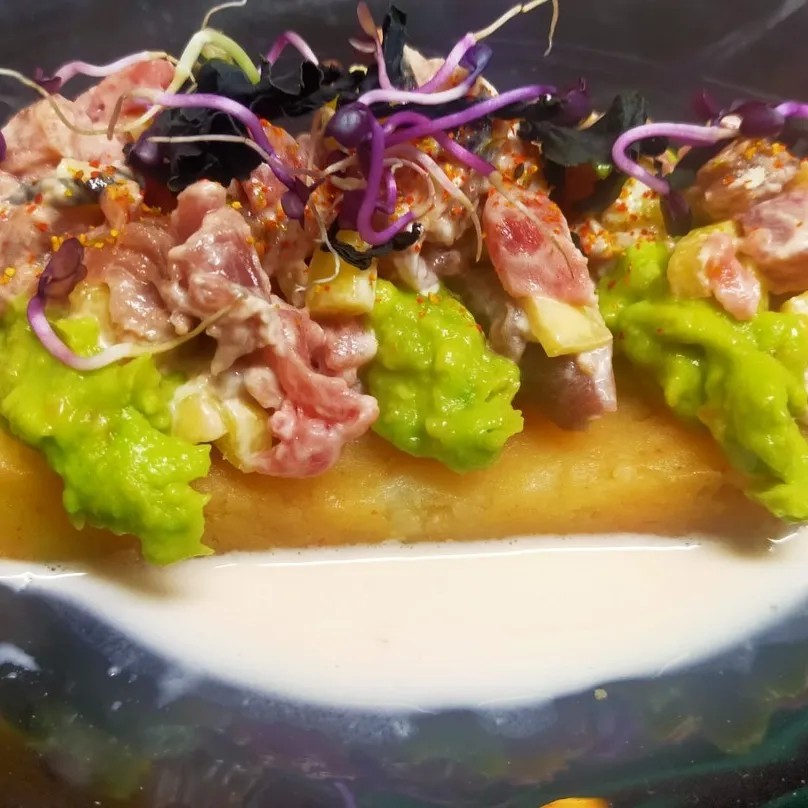 Image alt description