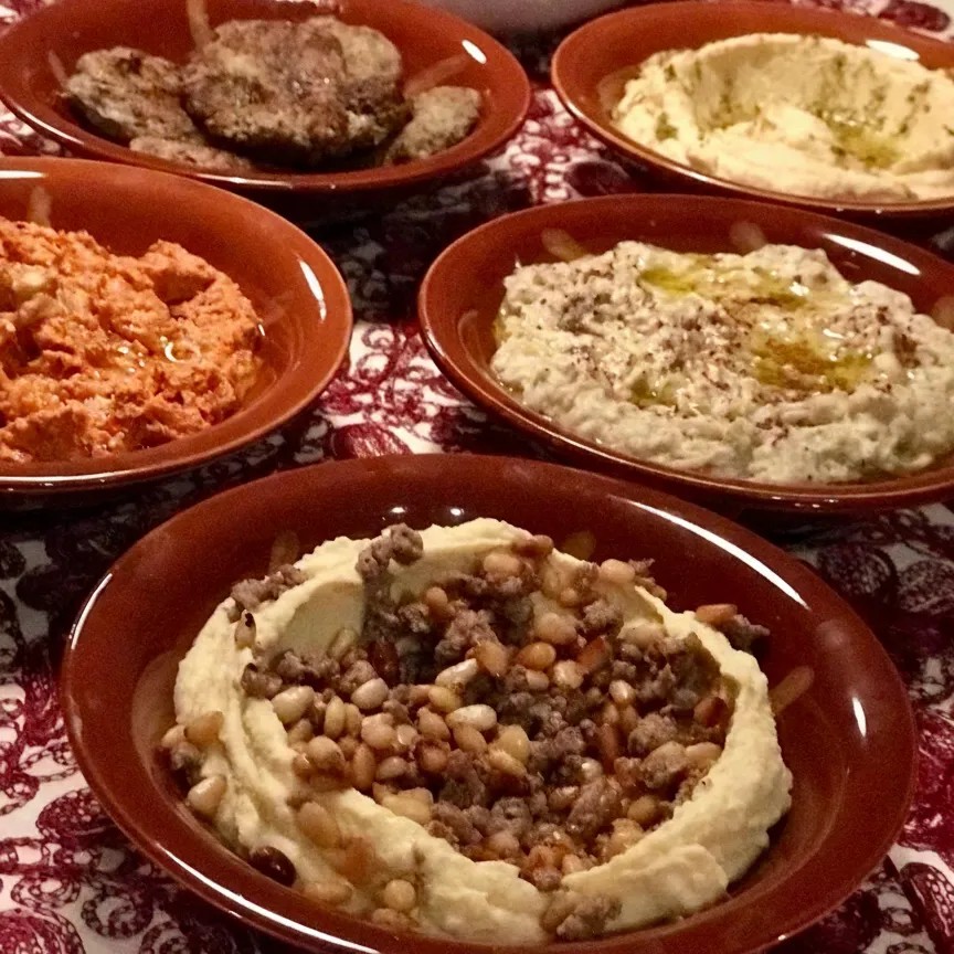 Image alt description