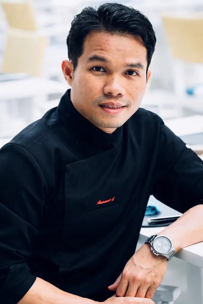 Image alt description