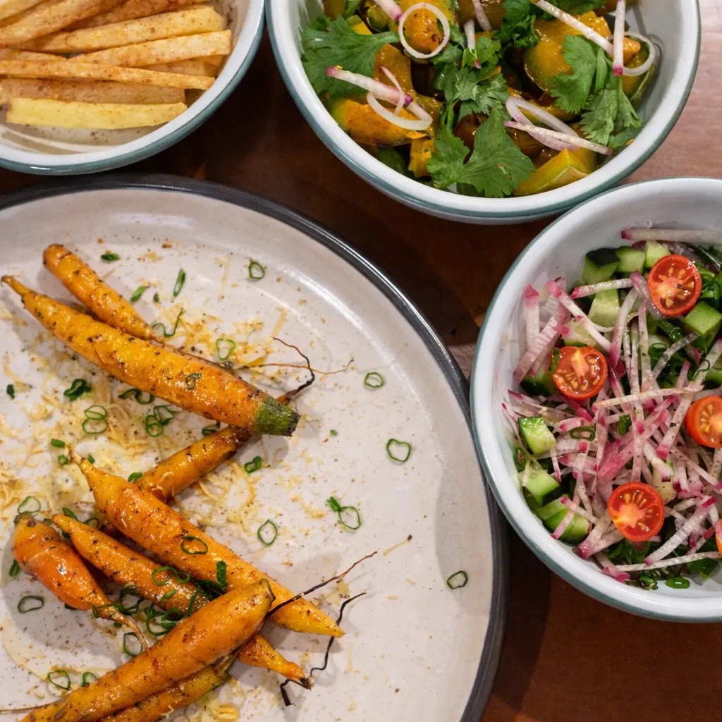 Image alt description