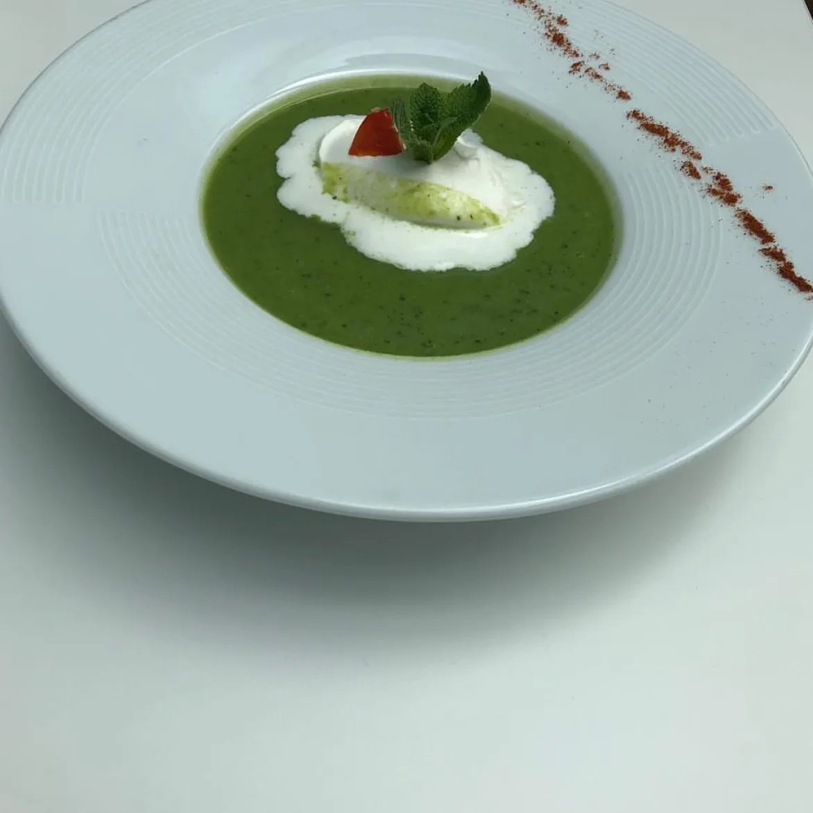 Image alt description