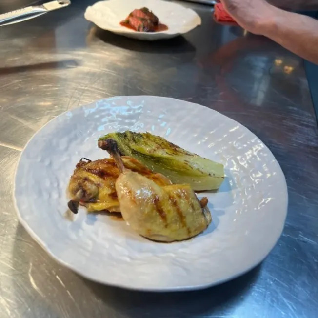 Image alt description