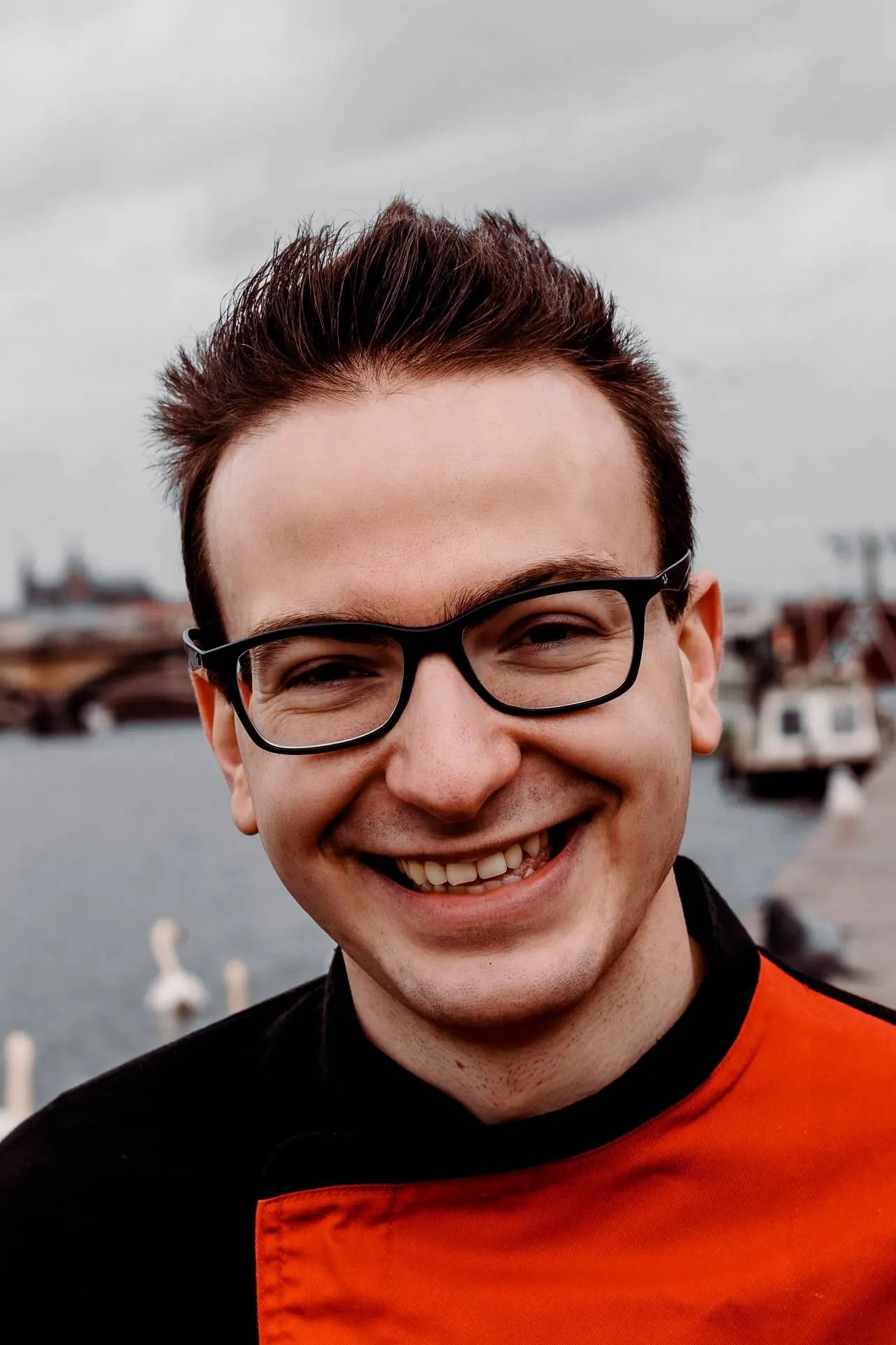 Image alt description