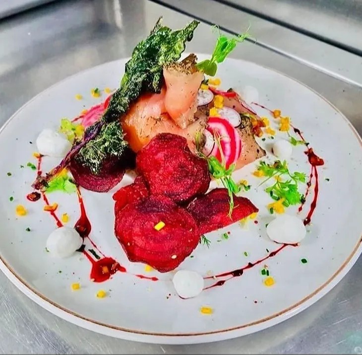 Image alt description