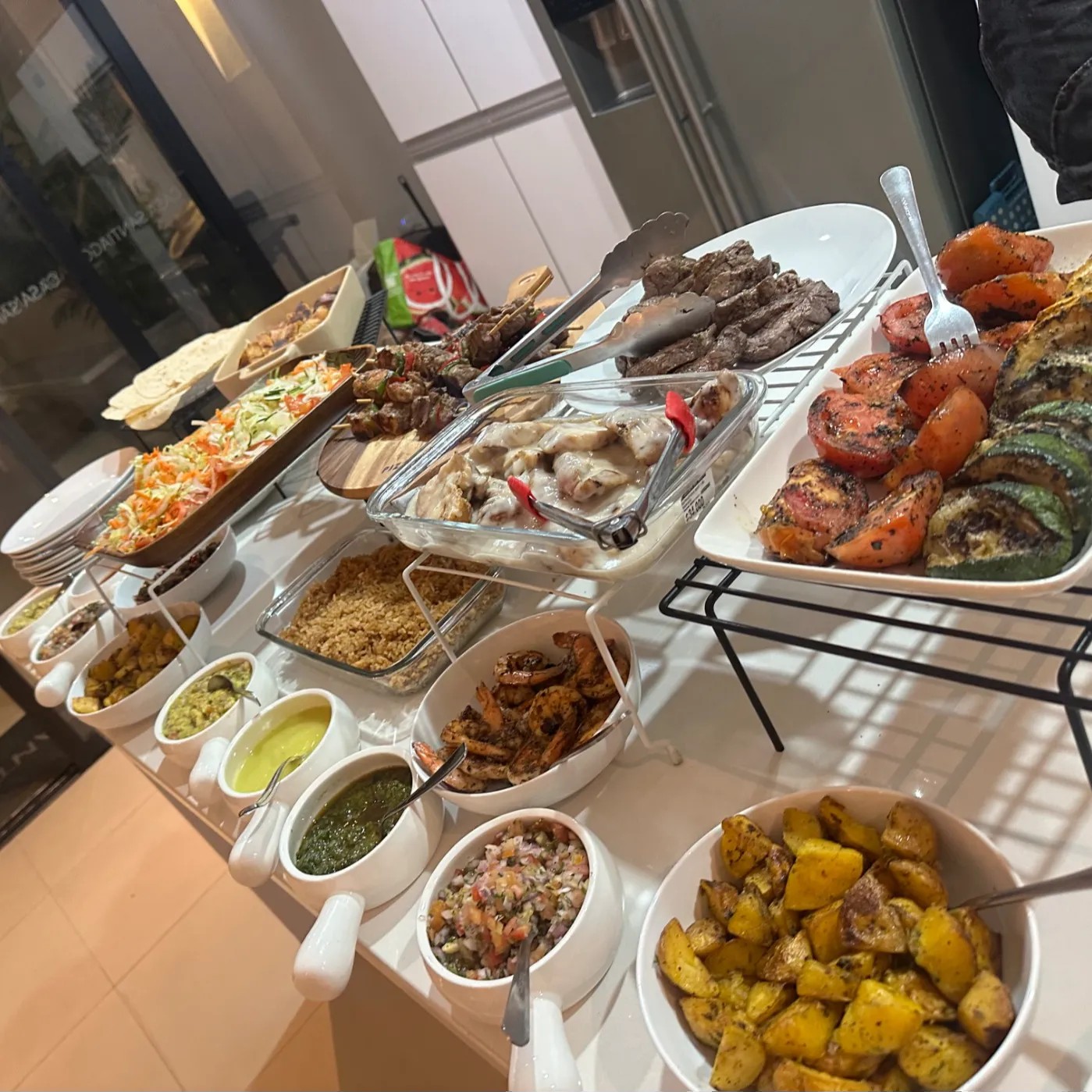 Image alt description