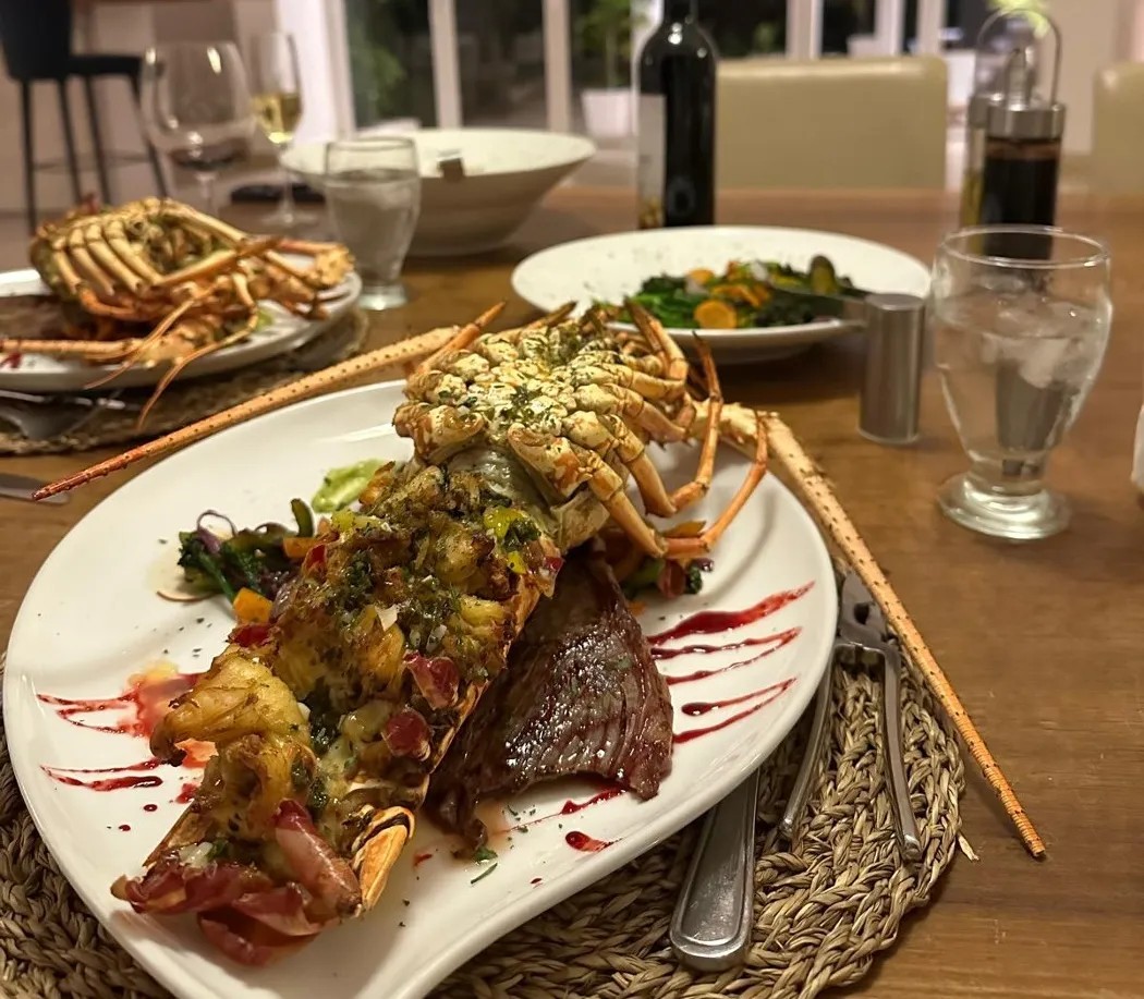 Image alt description