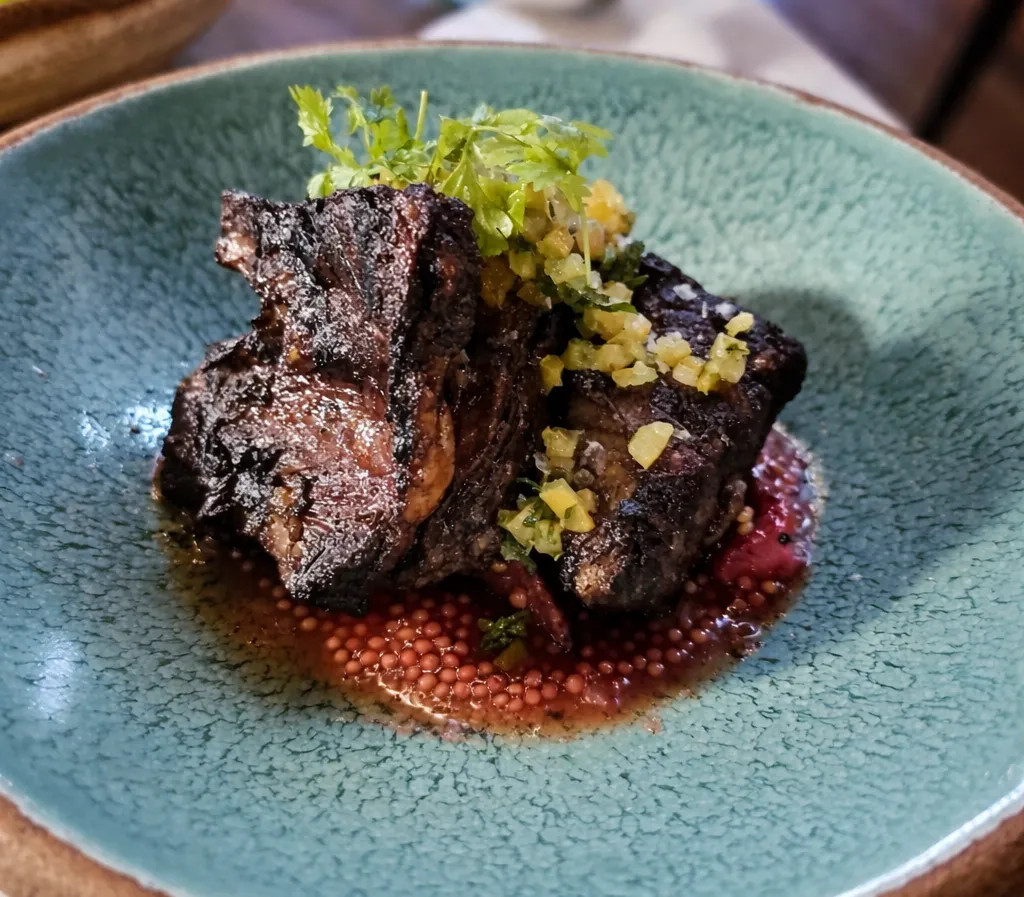 Image alt description