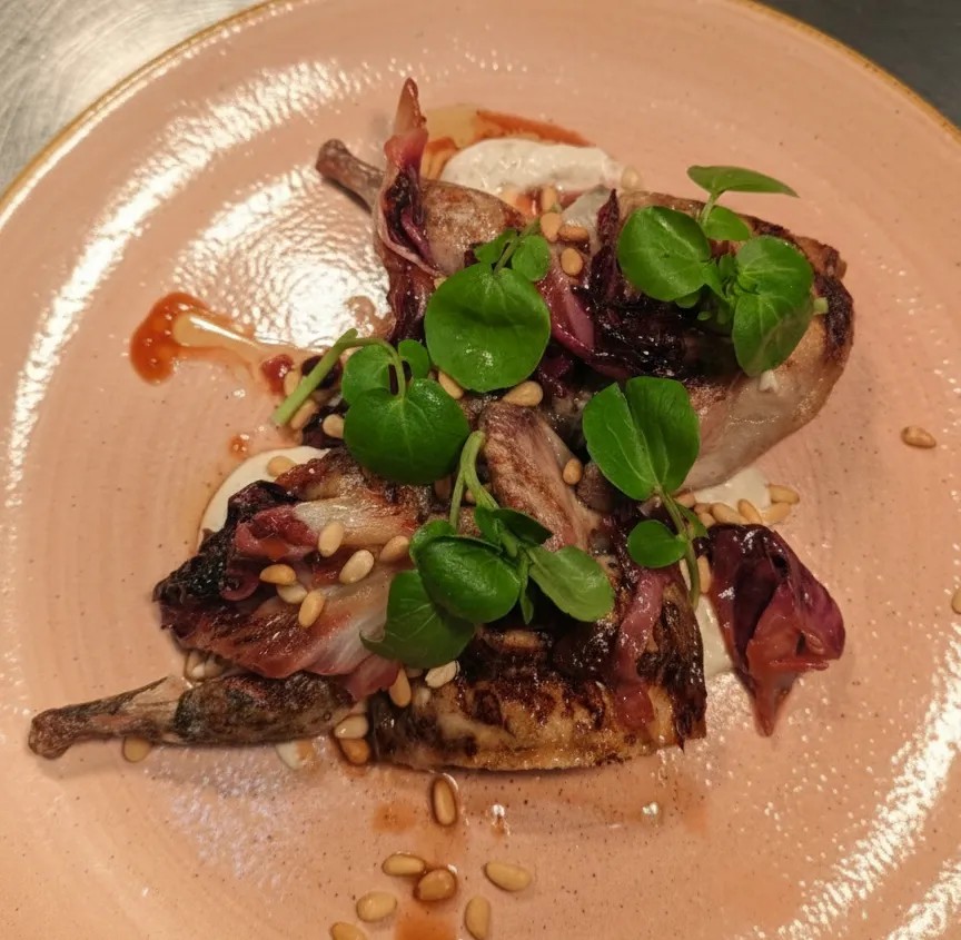 Image alt description