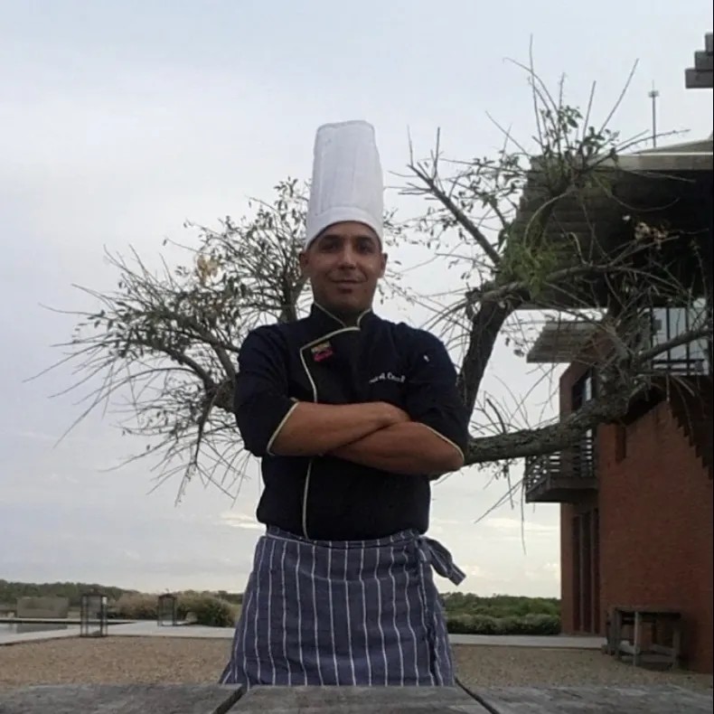 Image alt description