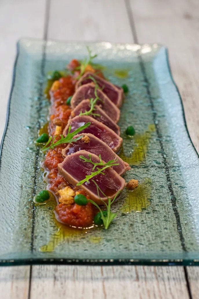 Image alt description