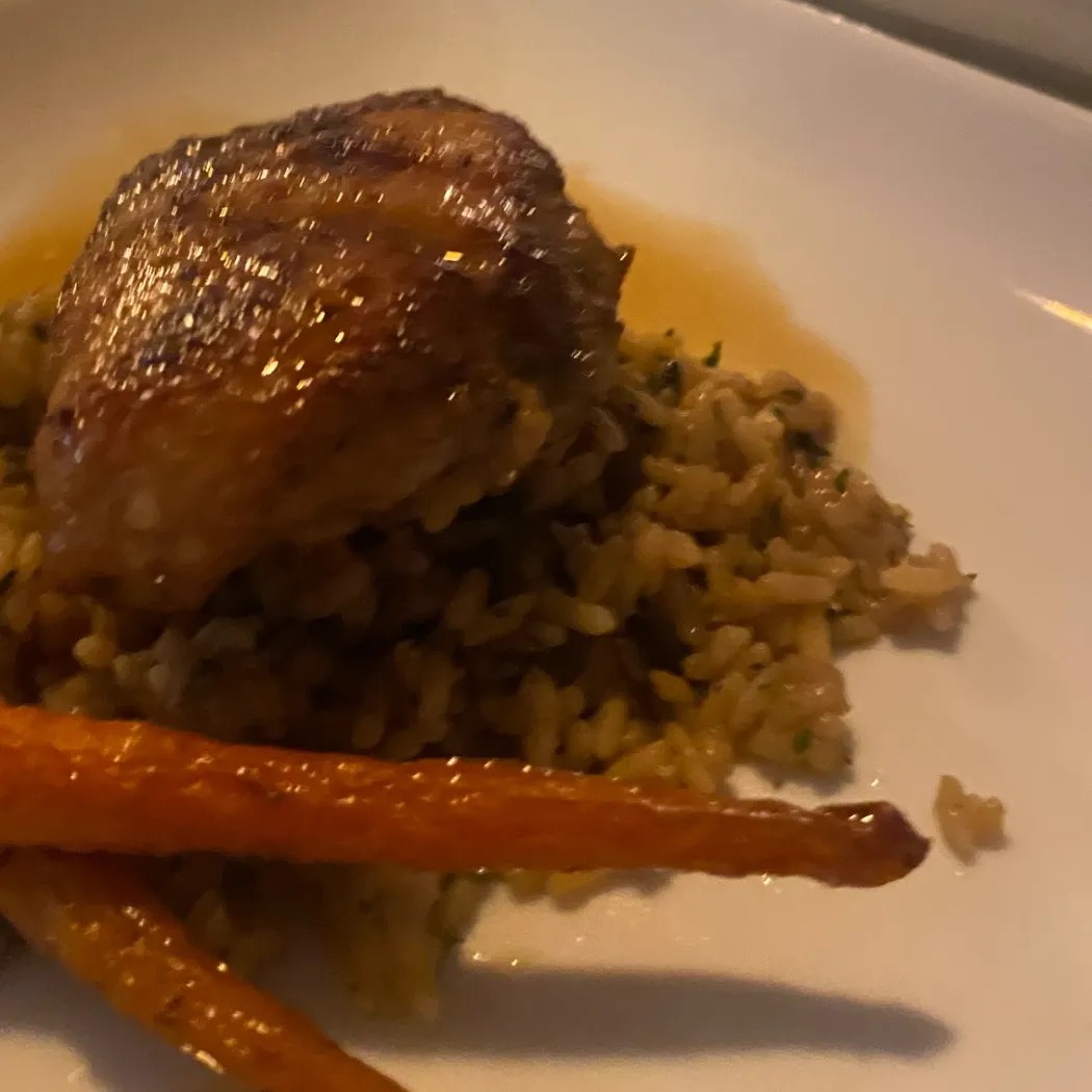 Image alt description